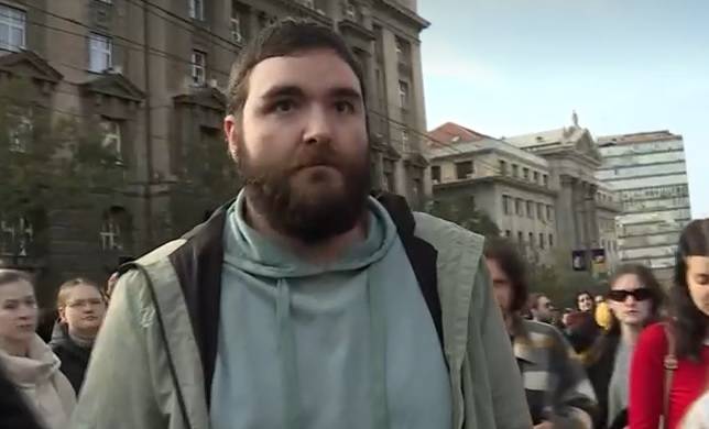 Nikola Ristić stigao na protest pravo iz policije: Iz Novog Sada mora da pukne, a onda šta bude
